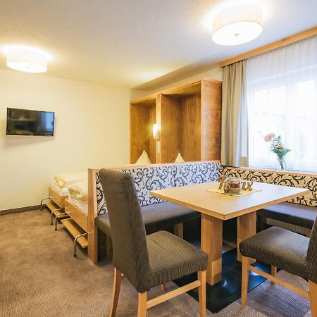 Arlen Lodge Hotel Inkl Premium Karte Im Sommer Sankt Anton am Arlberg Kültér fotó